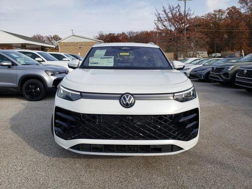 2026 Volkswagen Tiguan 2.0T SEL R-Line 4MOTION