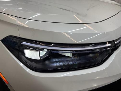 2025 Volkswagen Tiguan 2.0T SEL R-Line 4MOTION