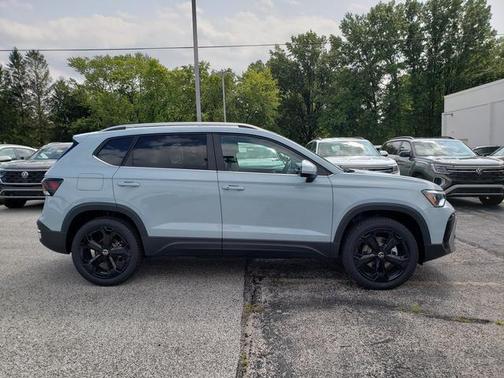 2025 Volkswagen Taos 1.5T SEL