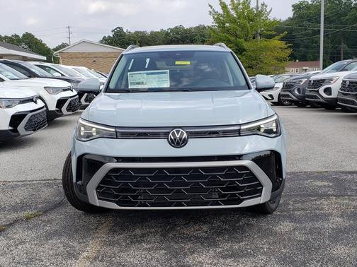 2025 Volkswagen Taos 1.5T SEL
