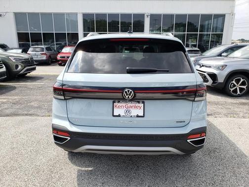 2025 Volkswagen Taos 1.5T SEL