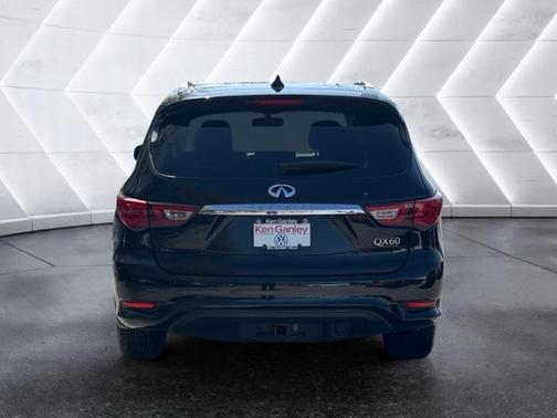 2017 INFINITI QX60 Base