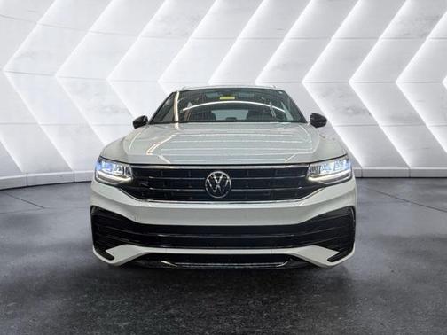 2023 Volkswagen Tiguan 2.0T SE R-Line Black 4MOTION