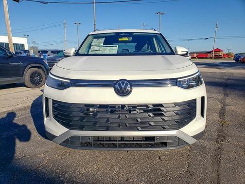 2025 Volkswagen Tiguan 2.0T SE 4MOTION