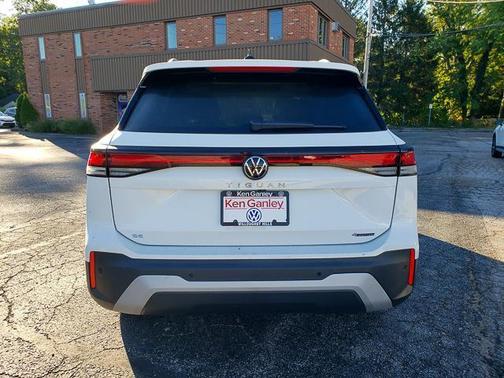 2025 Volkswagen Tiguan 2.0T SE 4MOTION