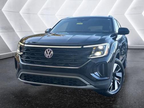 2024 Volkswagen Atlas Cross Sport 2.0T SE w/Technology 4MOTION