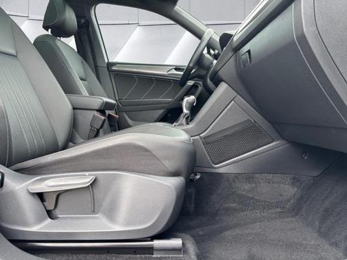 2022 Volkswagen Tiguan 2.0T SE R-Line Black 4MOTION