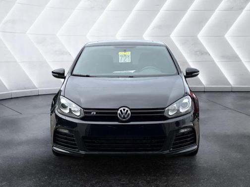 2012 Volkswagen Golf R 4-Door w/DCC & Navigation