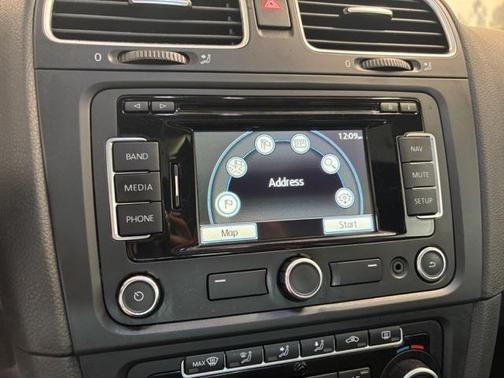 2012 Volkswagen Golf R 4-Door w/DCC & Navigation