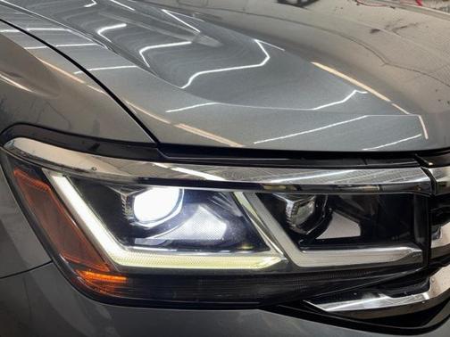 2021 Volkswagen Atlas Cross Sport 2.0T SE w/Technology 4MOTION