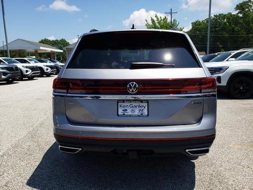 2025 Volkswagen Atlas 2.0T SE w/Technology 4MOTION