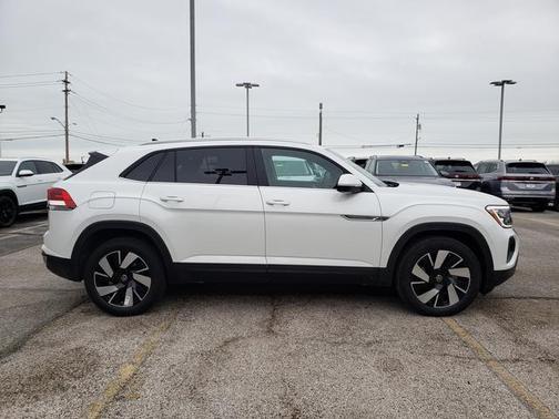 2026 Volkswagen Atlas Cross Sport 2.0T SE w/Technology 4MOTION