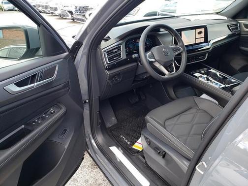 2026 Volkswagen Atlas Cross Sport 2.0T SE w/Technology 4MOTION