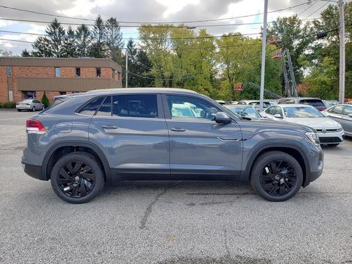 2026 Volkswagen Atlas Cross Sport 2.0T SE w/Technology 4MOTION