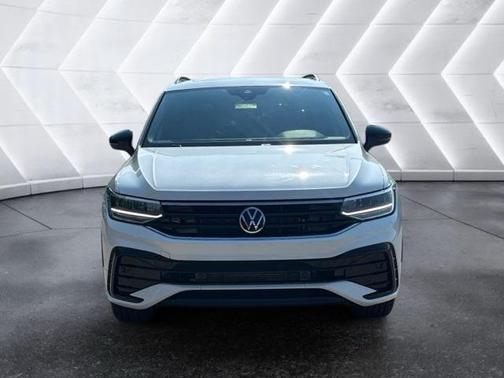 2022 Volkswagen Tiguan 2.0T SE R-Line Black 4MOTION