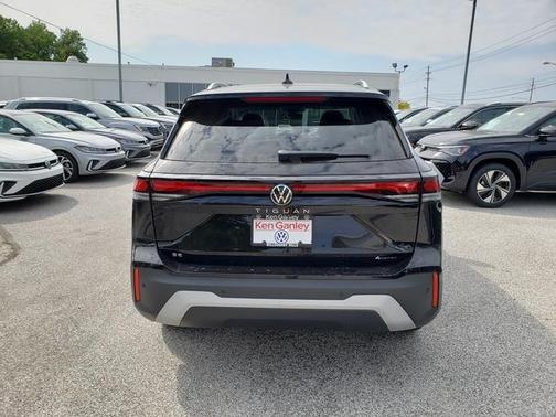 2025 Volkswagen Tiguan 2.0T SE 4MOTION