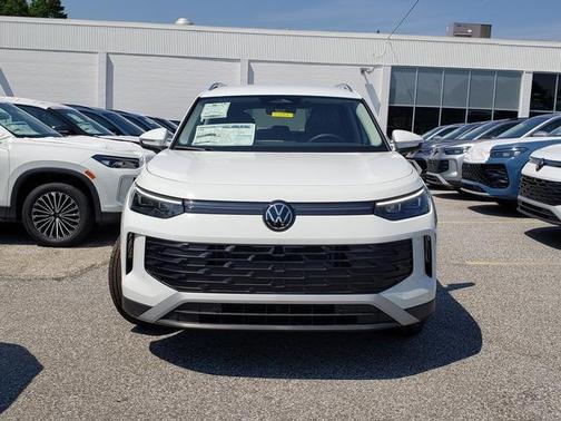 2025 Volkswagen Tiguan 2.0T SE