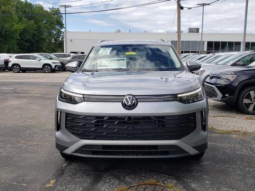 2025 Volkswagen Tiguan 2.0T SE 4MOTION