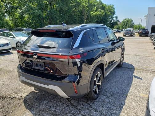 2025 Volkswagen Tiguan 2.0T SE 4MOTION