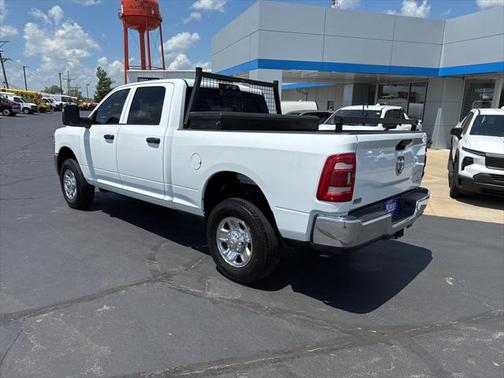 2023 RAM 2500 Tradesman Crew Cab 4x4 6'4' Box