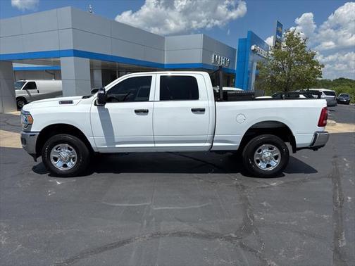 2023 RAM 2500 Tradesman Crew Cab 4x4 6'4' Box