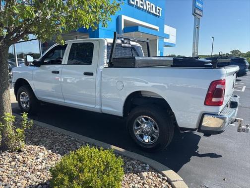 2023 RAM 2500 Tradesman Crew Cab 4x4 6'4' Box
