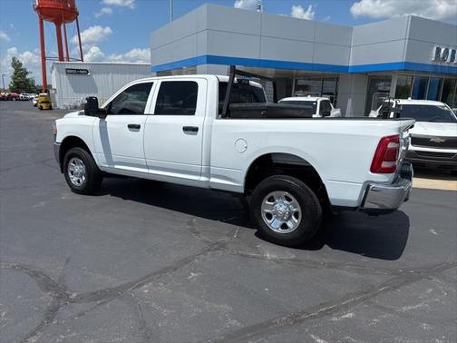 2023 RAM 2500 Tradesman Crew Cab 4x4 6'4' Box