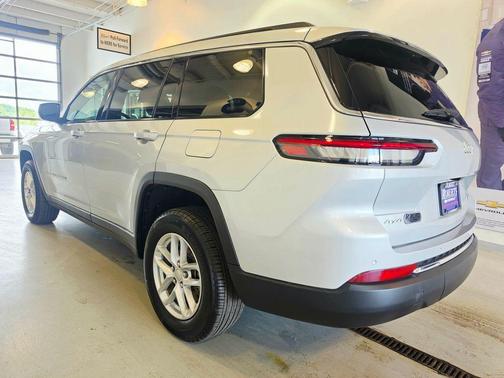 Silver Zynith 2024 Jeep Grand Cherokee L Laredo