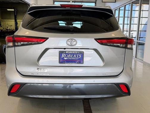 2022 Toyota Highlander Limited