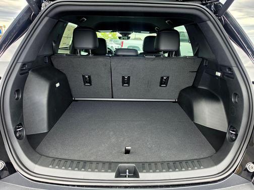Mosaic Black Metallic 2026 Chevrolet Equinox 1LT