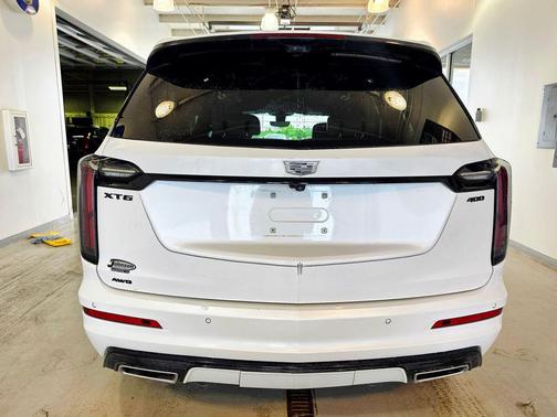 Crystal White Tricoat 2023 Cadillac XT6 Sport AWD