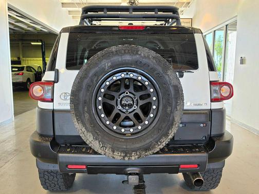 Iceberg 2014 Toyota FJ Cruiser Base
