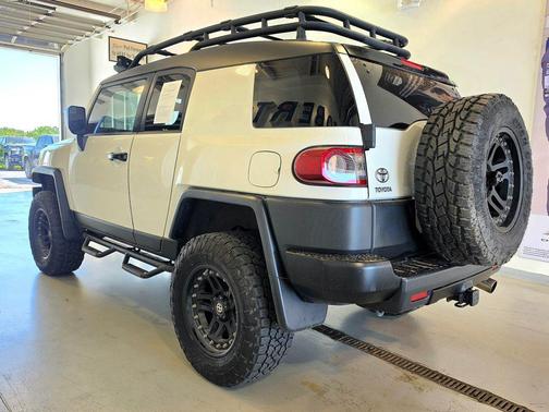 Iceberg 2014 Toyota FJ Cruiser Base