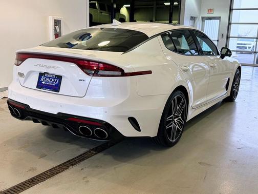 2023 Kia Stinger GT2