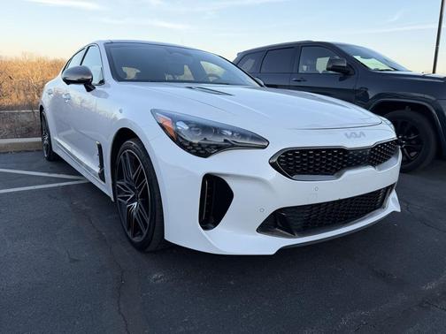 2023 Kia Stinger GT2