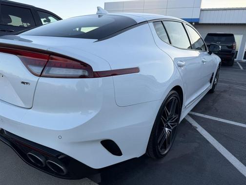 2023 Kia Stinger GT2
