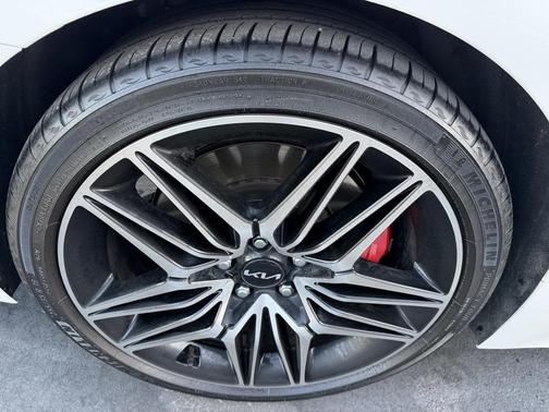 2023 Kia Stinger GT2