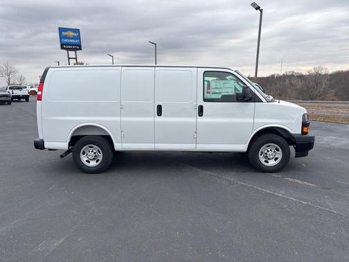2025 Chevrolet Express 2500 RWD 2500 Regular Wheelbase WT