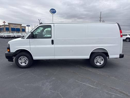 2025 Chevrolet Express 2500 RWD 2500 Regular Wheelbase WT