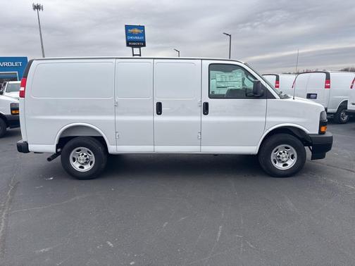 2025 Chevrolet Express 2500 RWD 2500 Regular Wheelbase WT