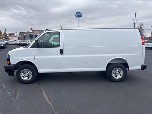 2025 Chevrolet Express 2500 RWD 2500 Regular Wheelbase WT