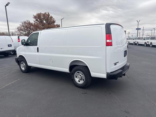 2025 Chevrolet Express 2500 RWD 2500 Regular Wheelbase WT