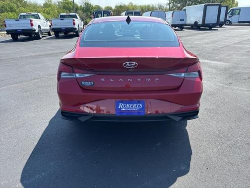 2023 Hyundai ELANTRA SEL