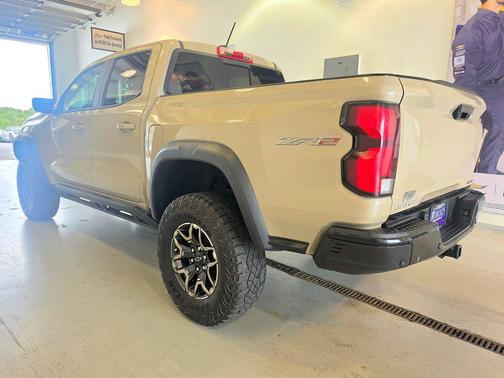 Sand Dune Metallic 2024 Chevrolet Colorado ZR2