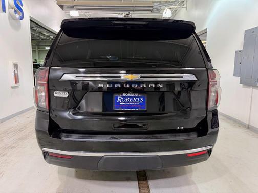 2024 Chevrolet Suburban LT