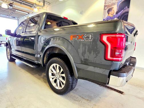Tuxedo Black Metallic 2015 Ford F-150 Lariat