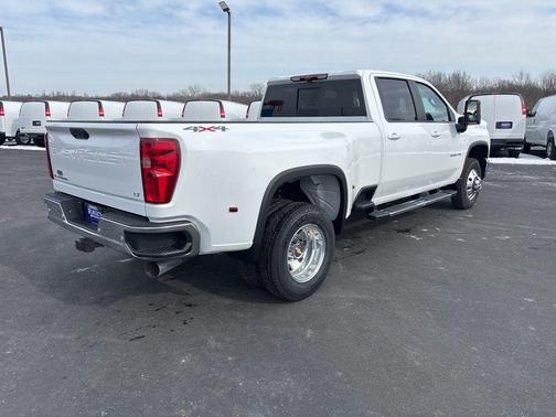 2026 Chevrolet Silverado 3500 LT
