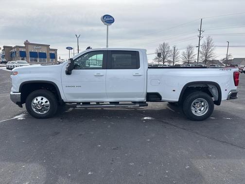 2026 Chevrolet Silverado 3500 LT