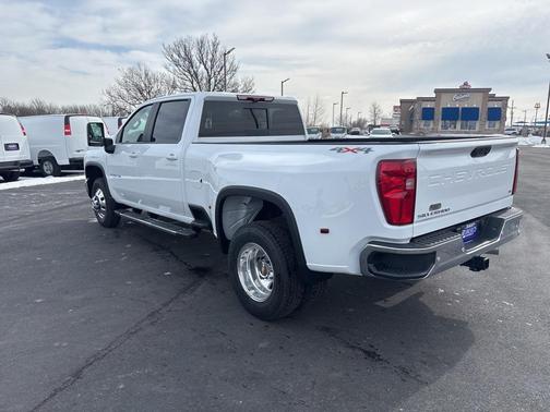 2026 Chevrolet Silverado 3500 LT