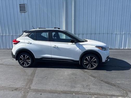 2019 Nissan Kicks SR